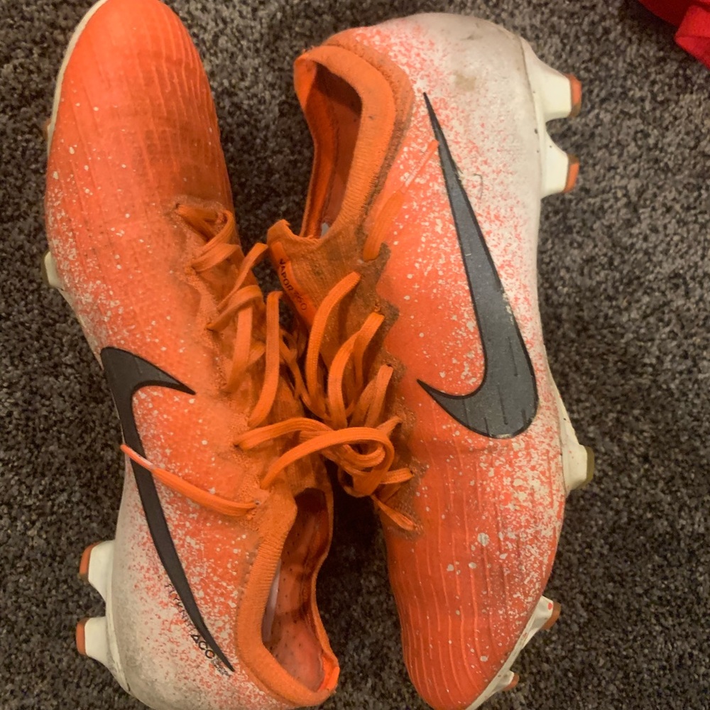 Nike Mercurial Vapor Soccer Cleats